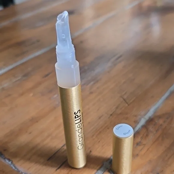 GrandeLIPS Hydrating Lip Plumper - Picture 4 of 4